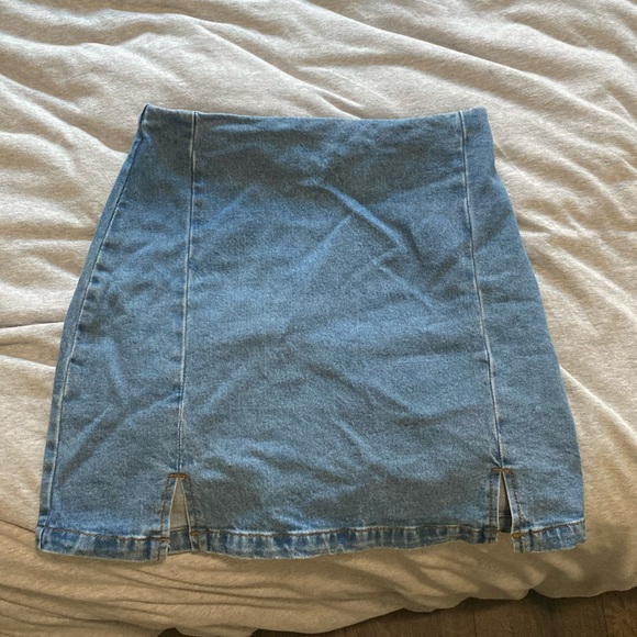 Brandy Melville, One size, denim skirt high waisted - Picture 1 of 2